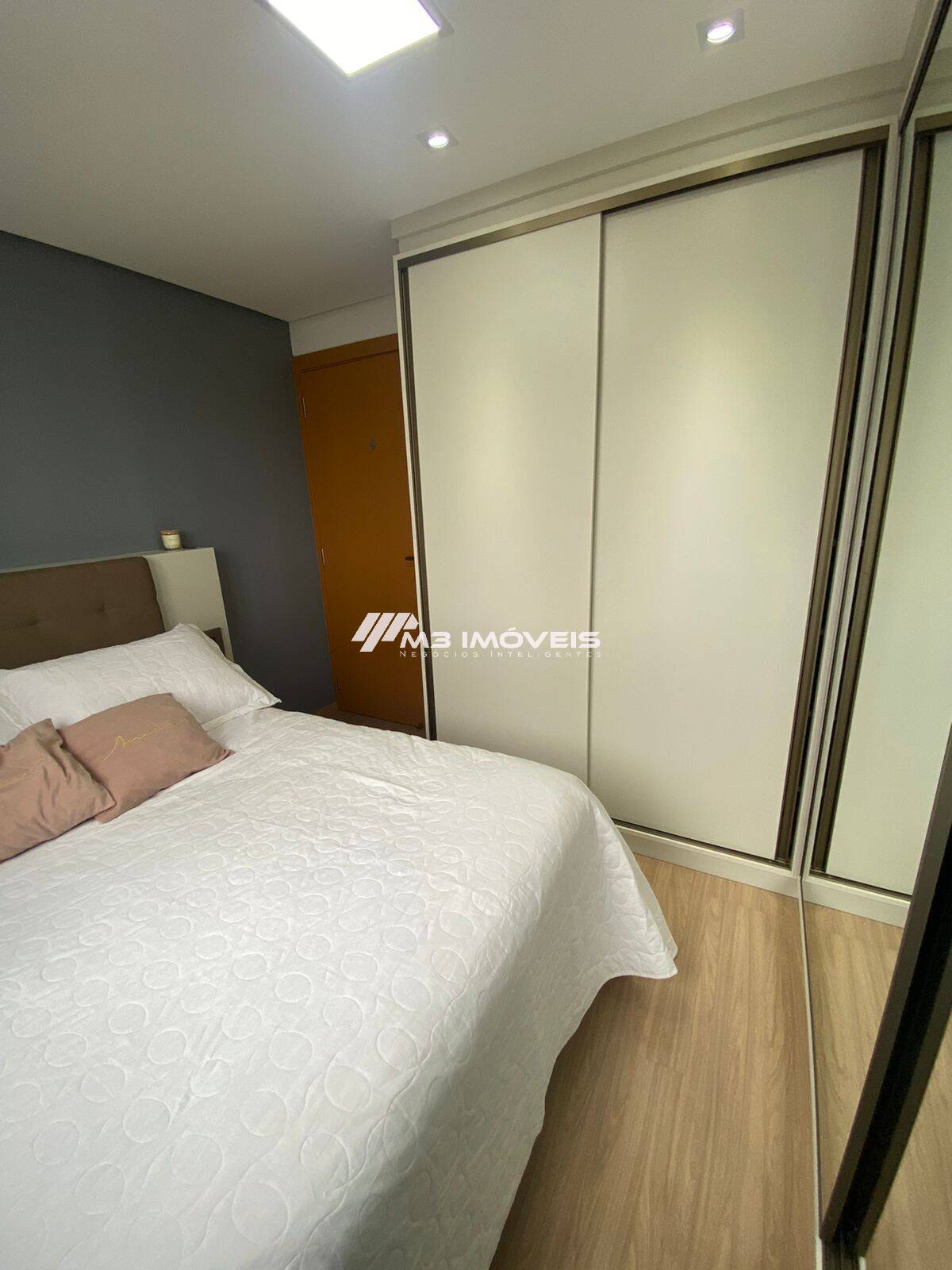 Apartamento à venda com 2 quartos, 51m² - Foto 3