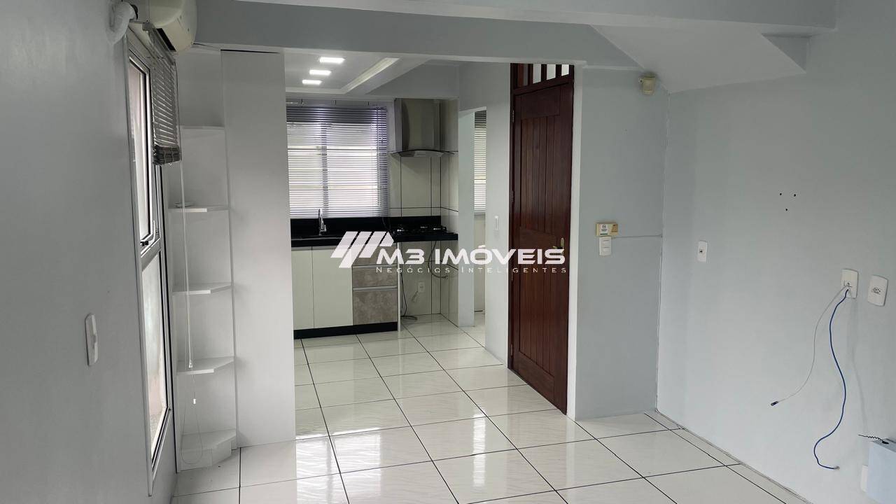 Sobrado à venda com 2 quartos, 92m² - Foto 2