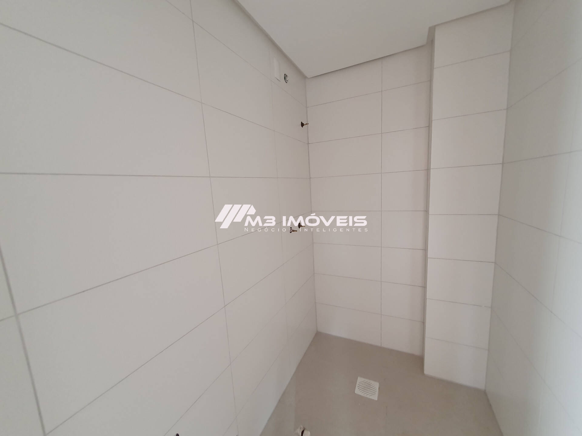 Apartamento à venda com 2 quartos, 77m² - Foto 12